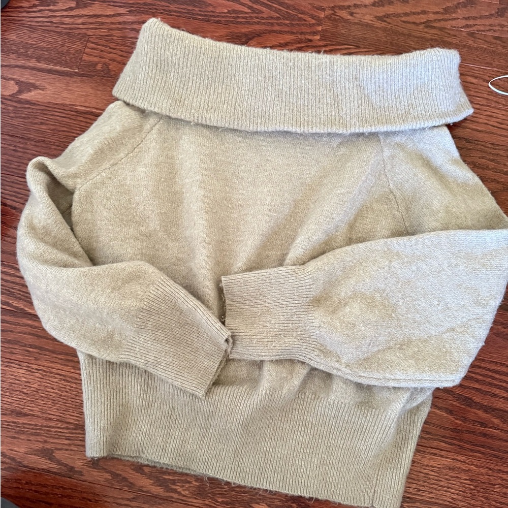 HM Off Shoulder Sweater